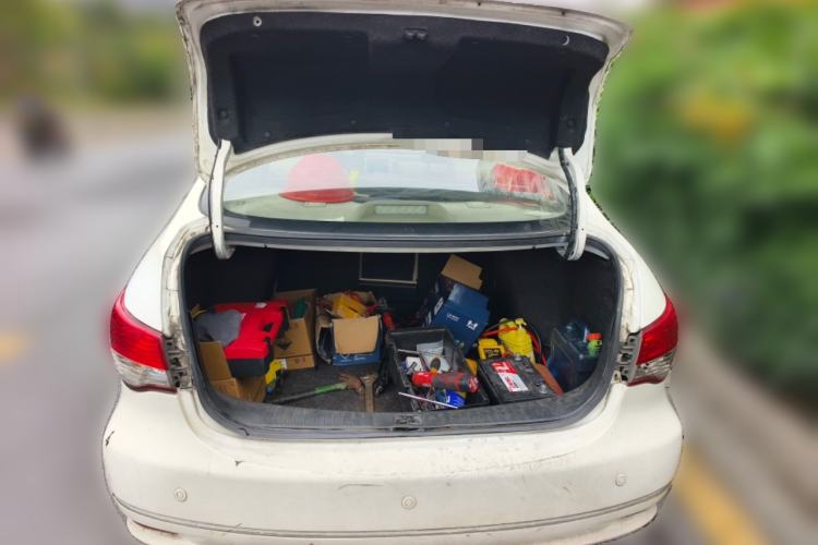 Used Dongfeng Junfeng E11K 2019 Standard Model Trunk
