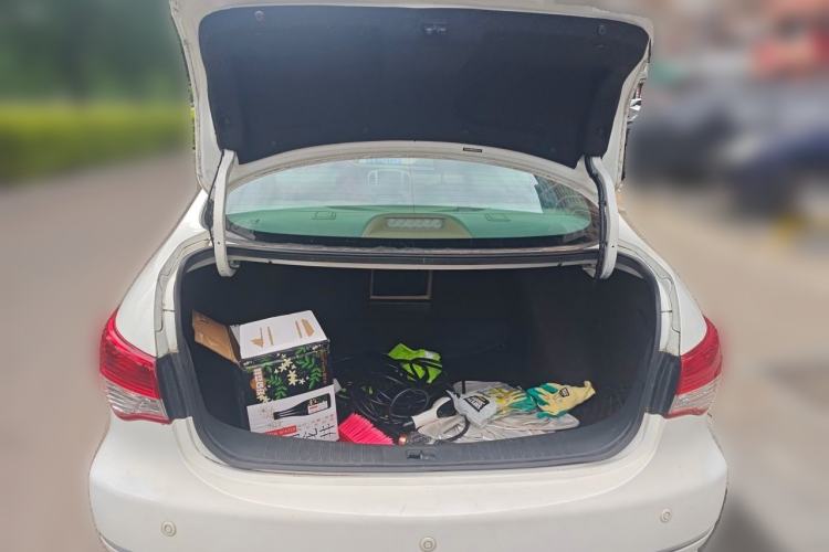 Used Dongfeng Junfeng E11K 2019 Standard Model Trunk