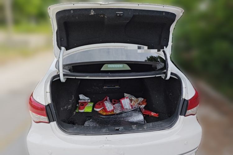 Used Dongfeng Junfeng E11K 2019 ES360 Battery-Swap Version 46.7 kWh Trunk