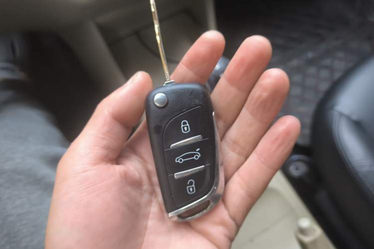 Used Dongfeng Junfeng E11K 2019 Standard Model Vehicle Key