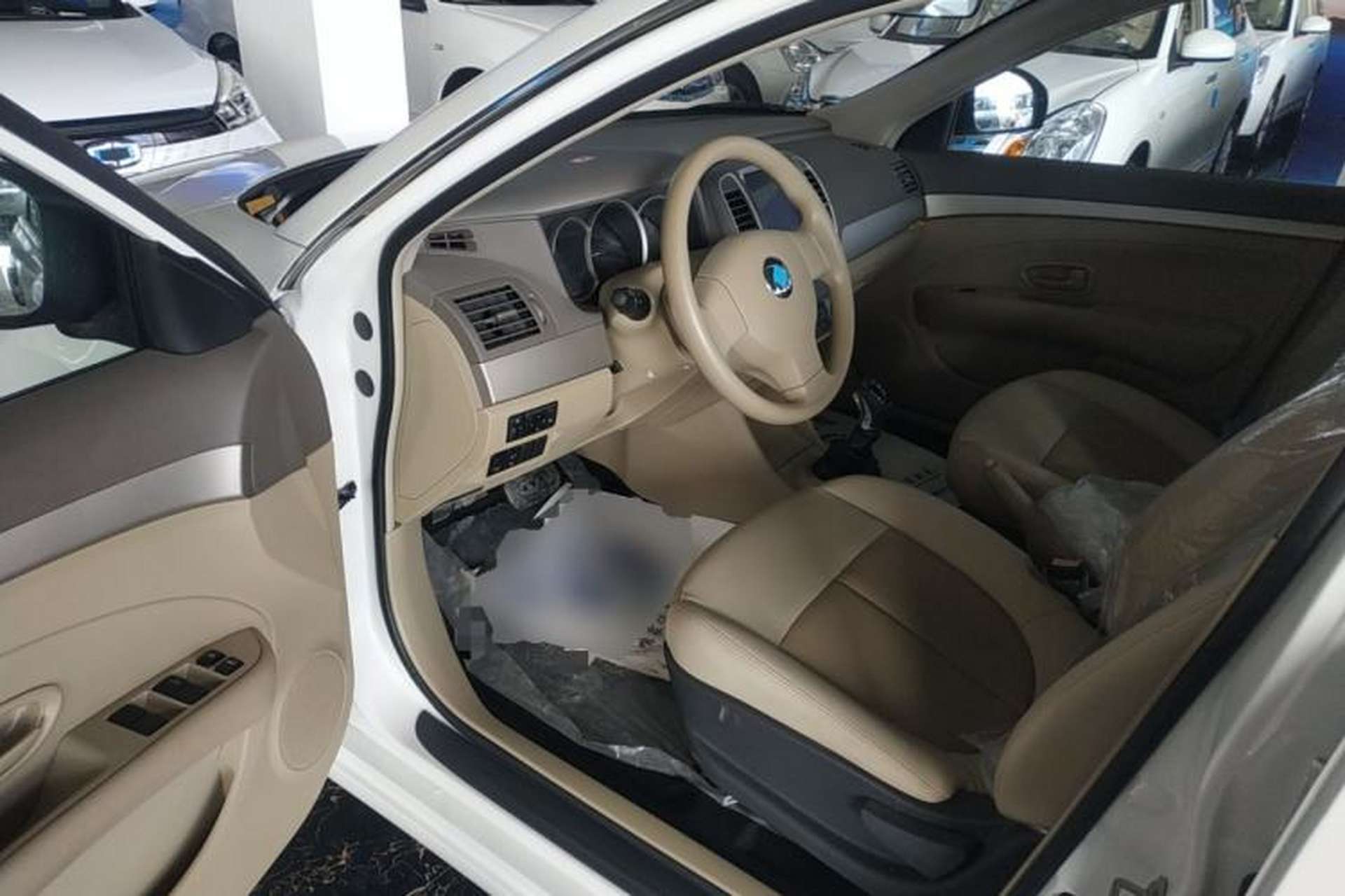Used Dongfeng Junfeng E11K 2021 60.43 kWh Battery-Swap Version Driver Seat