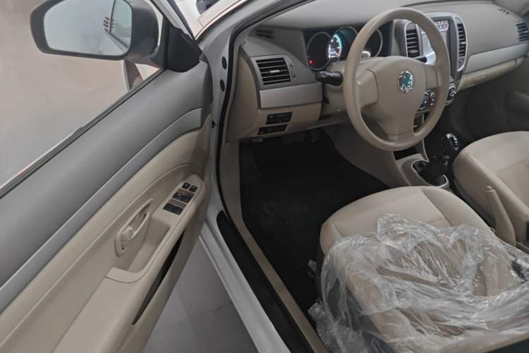 Used Dongfeng Junfeng E11K 2021 60.43 kWh Battery-Swap Version Driver Seat