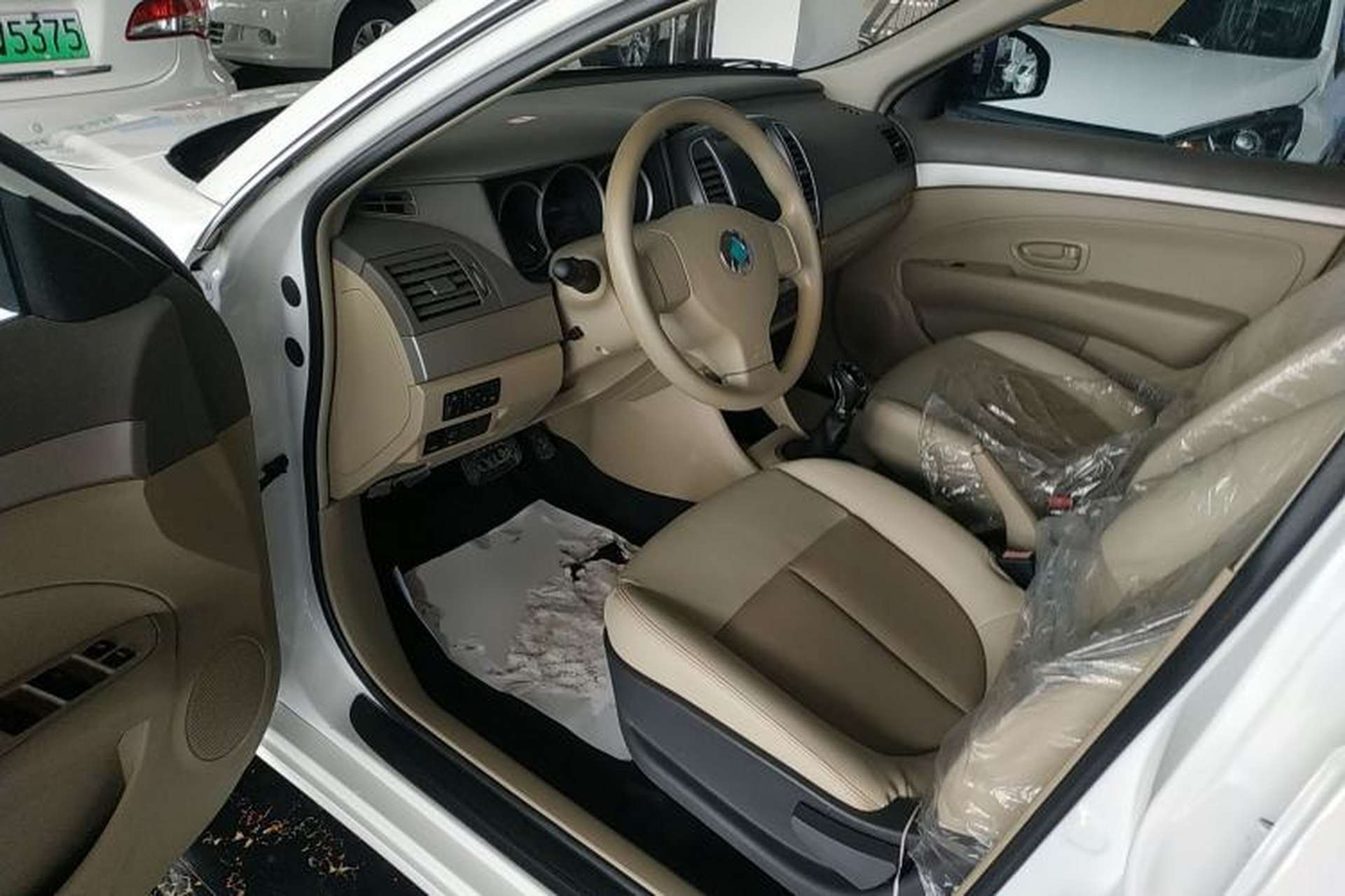 Used Dongfeng Junfeng E11K 2021 60.43 kWh Battery-Swap Version Driver Seat
