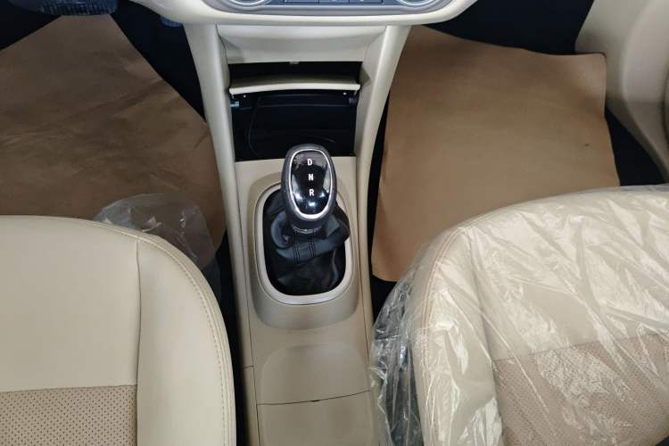 Used Dongfeng Junfeng E11K 2021 60.43 kWh Battery-Swap Version Gear Lever