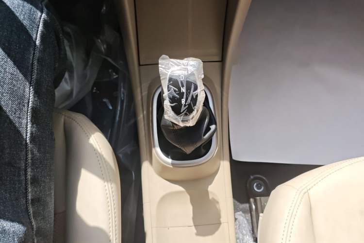 Used Dongfeng Junfeng E11K 2021 60.43 kWh Battery-Swap Version Gear Lever