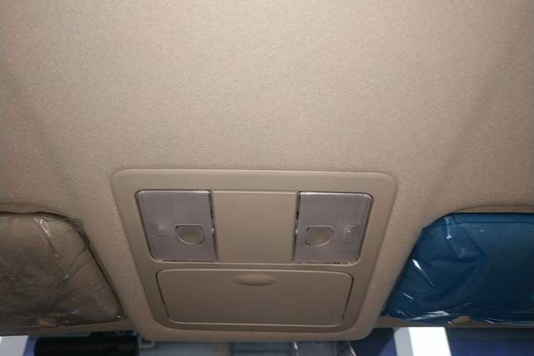 Used Dongfeng Junfeng E11K 2021 60.43 kWh Battery-Swap Version Headliner