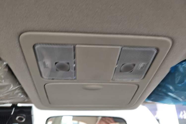 Used Dongfeng Junfeng E11K 2021 60.43 kWh Battery-Swap Version Headliner