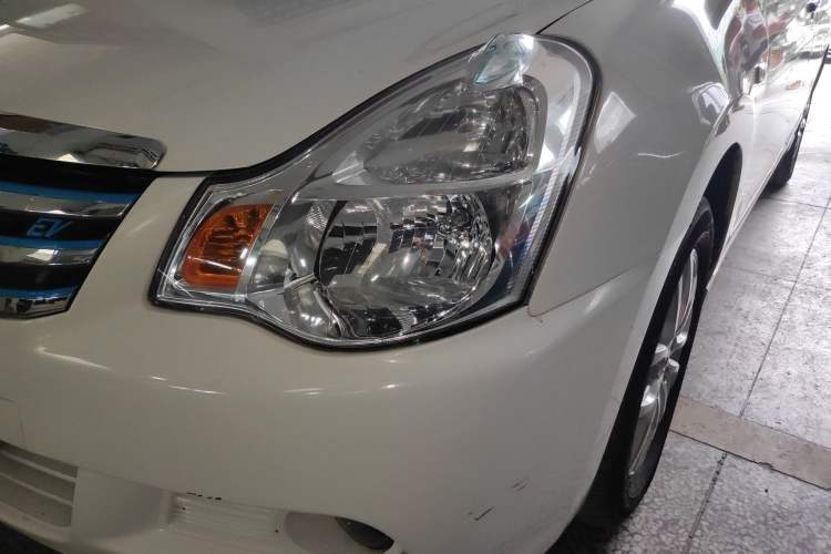 Used Dongfeng Junfeng E11K 2021 60.43 kWh Battery-Swap Version Left Front Headlight