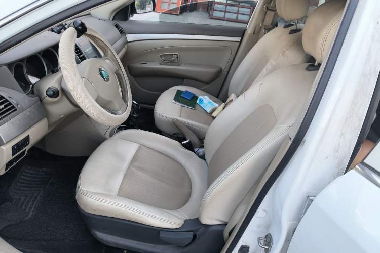 Used Dongfeng Junfeng E11K 2021 60.43 kWh Battery-Swap Version Left Front Seat