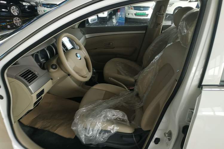 Used Dongfeng Junfeng E11K 2021 60.43 kWh Battery-Swap Version Left Front Seat