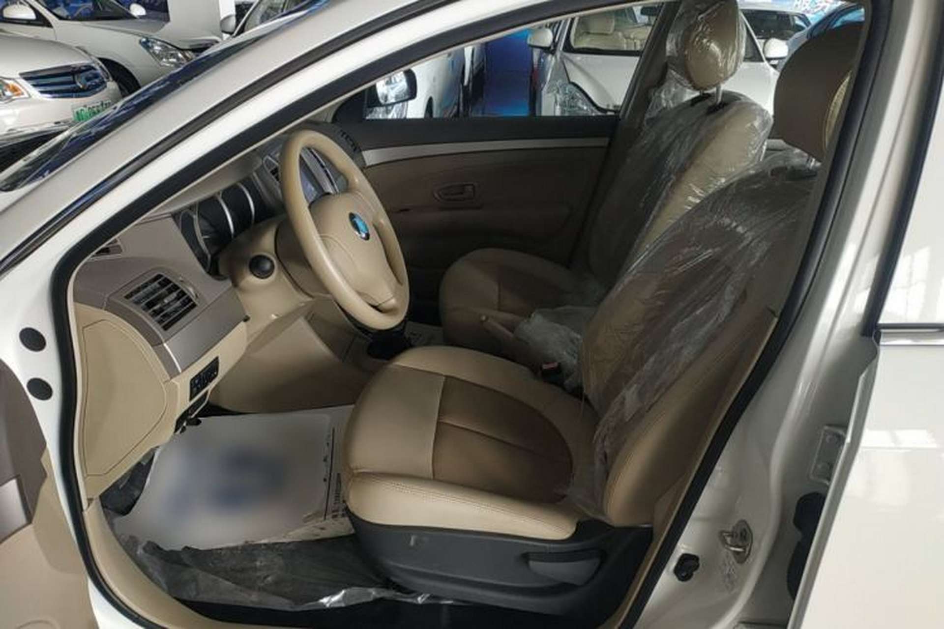 Used Dongfeng Junfeng E11K 2021 60.43 kWh Battery-Swap Version Left Front Seat