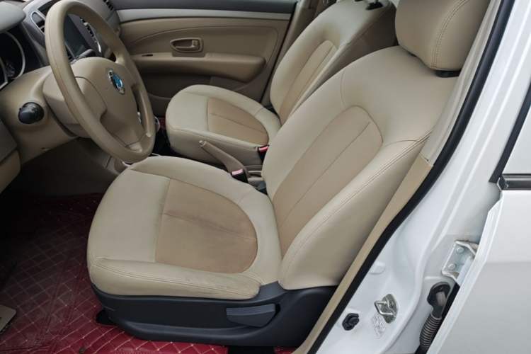 Used Dongfeng Junfeng E11K 2021 60.43 kWh Battery-Swap Version Left Front Seat