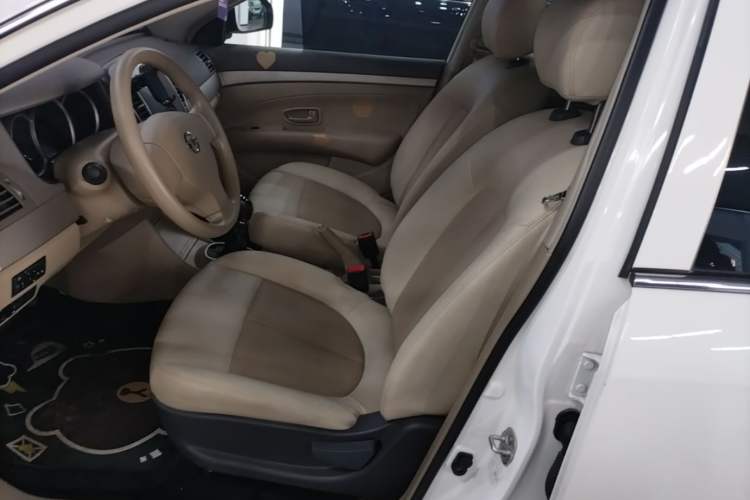 Used Dongfeng Junfeng E11K 2021 60.43 kWh Battery-Swap Version Left Front Seat