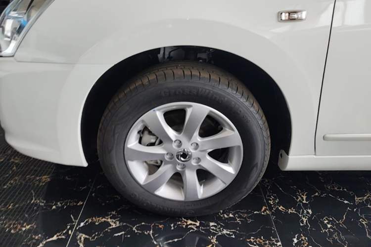 Used Dongfeng Junfeng E11K 2021 60.43 kWh Battery-Swap Version Left Front Wheel Hub