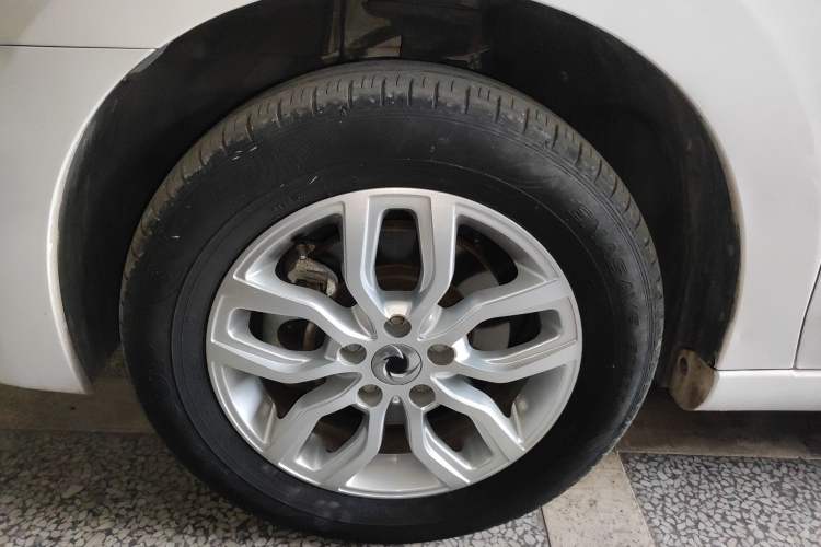 Used Dongfeng Junfeng E11K 2021 60.43 kWh Battery-Swap Version Left Front Wheel Hub