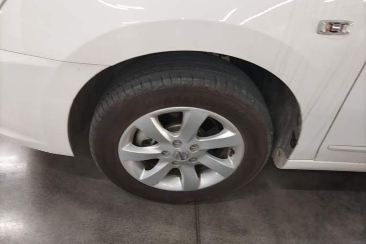 Used Dongfeng Junfeng E11K 2021 60.43 kWh Battery-Swap Version Left Front Wheel Hub