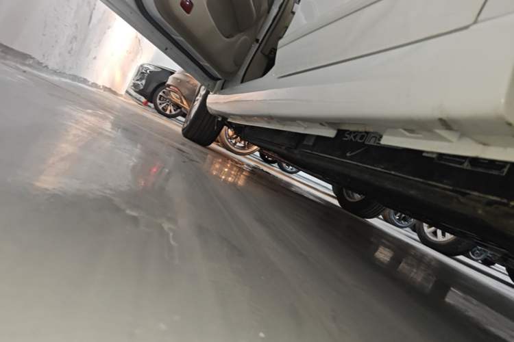 Used Dongfeng Junfeng E11K 2021 60.43 kWh Battery-Swap Version Left Side Sill