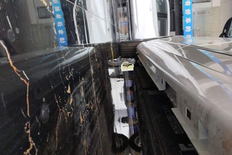 Used Dongfeng Junfeng E11K 2021 60.43 kWh Battery-Swap Version Left Side Sill