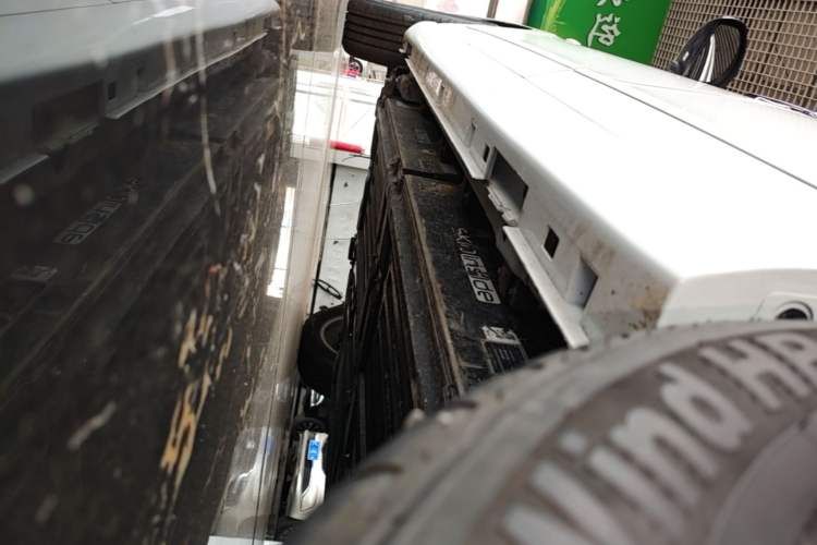 Used Dongfeng Junfeng E11K 2021 60.43 kWh Battery-Swap Version Left Side Sill