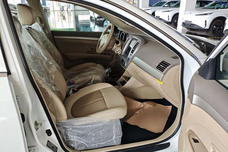 Used Dongfeng Junfeng E11K 2021 60.43 kWh Battery-Swap Version Right Front Seat
