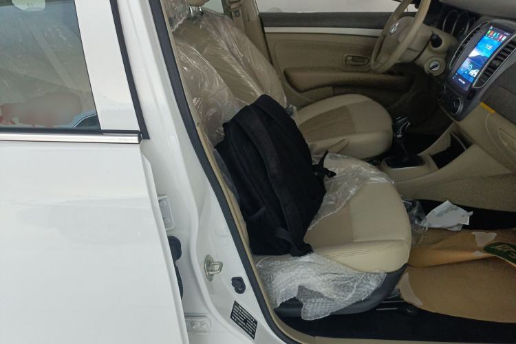 Used Dongfeng Junfeng E11K 2021 60.43 kWh Battery-Swap Version Right Front Seat