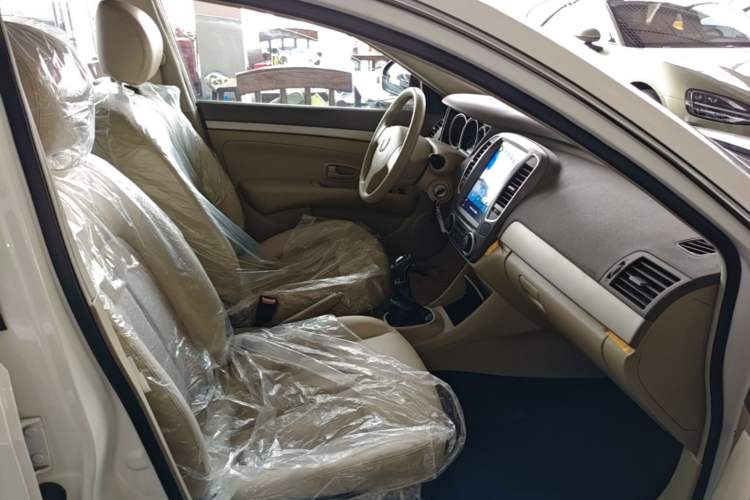 Used Dongfeng Junfeng E11K 2021 60.43 kWh Battery-Swap Version Right Front Seat