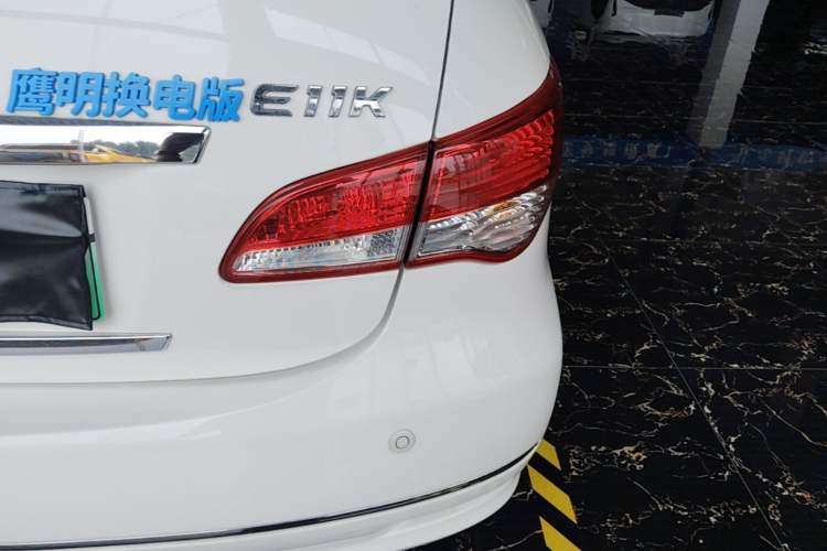 Used Dongfeng Junfeng E11K 2021 60.43 kWh Battery-Swap Version Right Rear Taillight