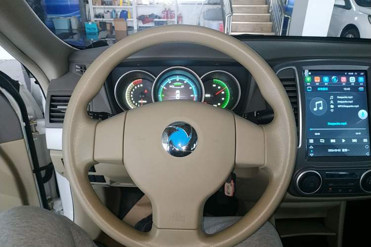 Used Dongfeng Junfeng E11K 2021 60.43 kWh Battery-Swap Version Steering Wheel