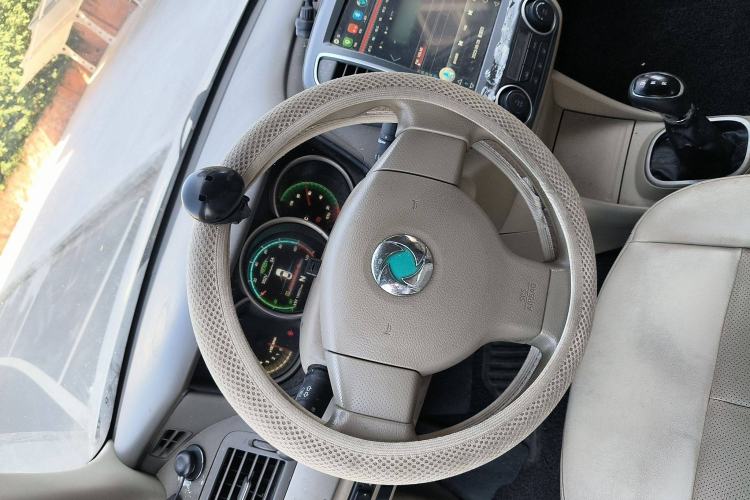 Used Dongfeng Junfeng E11K 2021 60.43 kWh Battery-Swap Version Steering Wheel