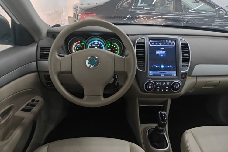 Used Dongfeng Junfeng E11K 2021 60.43 kWh Battery-Swap Version Steering Wheel
