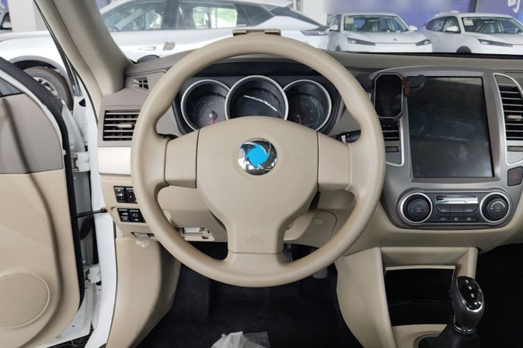 Used Dongfeng Junfeng E11K 2021 60.43 kWh Battery-Swap Version Steering Wheel