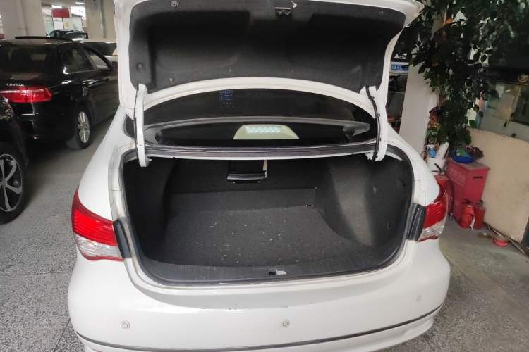 Used Dongfeng Junfeng E11K 2021 60.43 kWh Battery-Swap Version Trunk