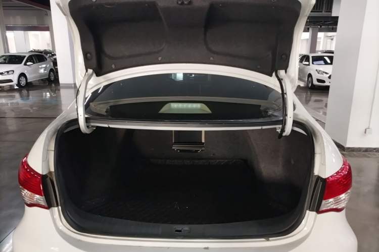 Used Dongfeng Junfeng E11K 2021 60.43 kWh Battery-Swap Version Trunk