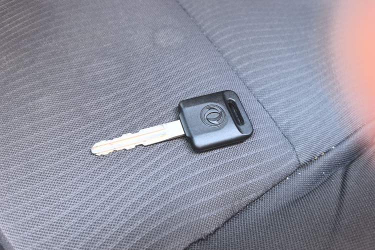 Used Dongfeng Junfeng E17 2018 Standard Model Interior 1