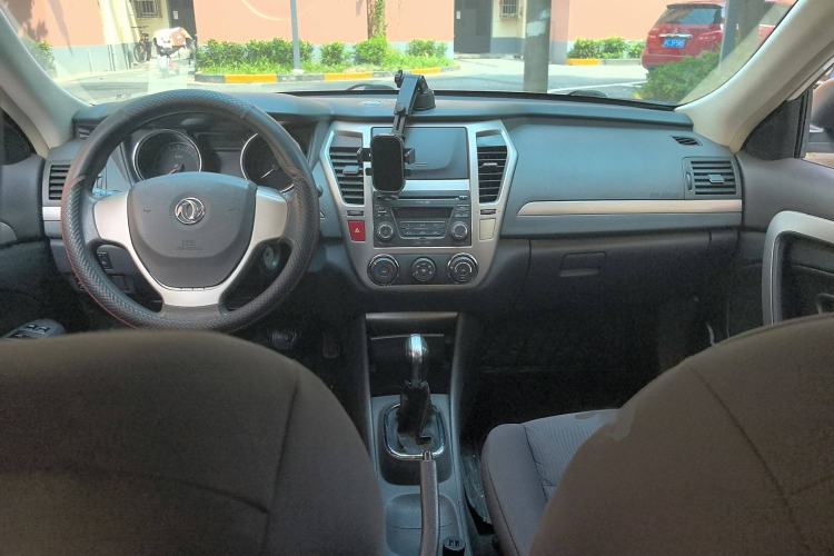 Used Dongfeng Junfeng E17 2018 Standard Model Interior 2