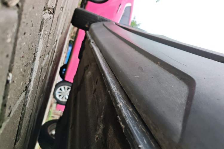 Used Dongfeng Junfeng ER30  Chassis Front Right