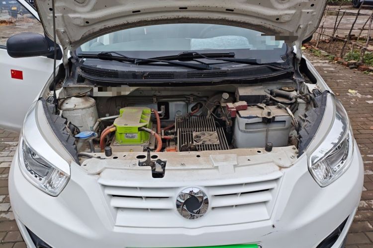Used Dongfeng Junfeng ER30  Engine Bay