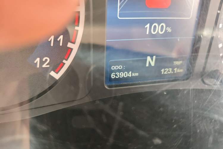 Used Dongfeng Junfeng ER30  Odometer Close Up