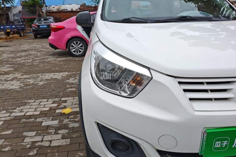 Used Dongfeng Junfeng ER30  Right Front Headlight