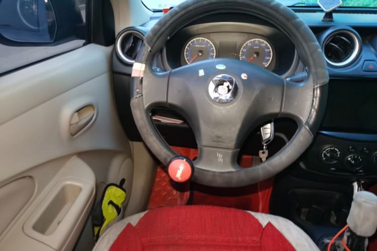 Used Dongfeng Junfeng ER30 2018 Base Model Steering Wheel