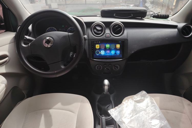 Used Dongfeng Junfeng ER30 2018 Base Model Center Console