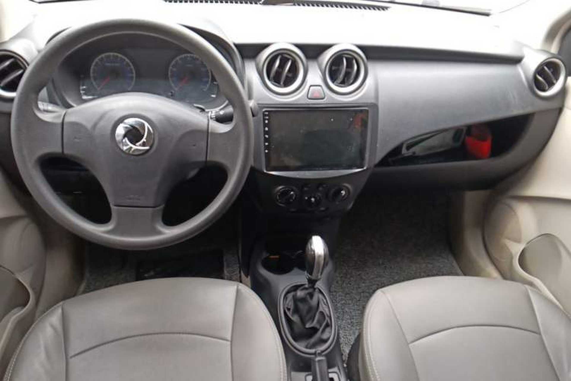 Used Dongfeng Junfeng ER30 2018 Base Model Center Console