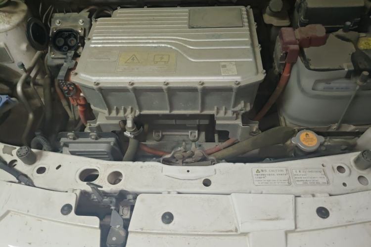 Used Dongfeng Junfeng ER30 2018 Base Model Engine Bay