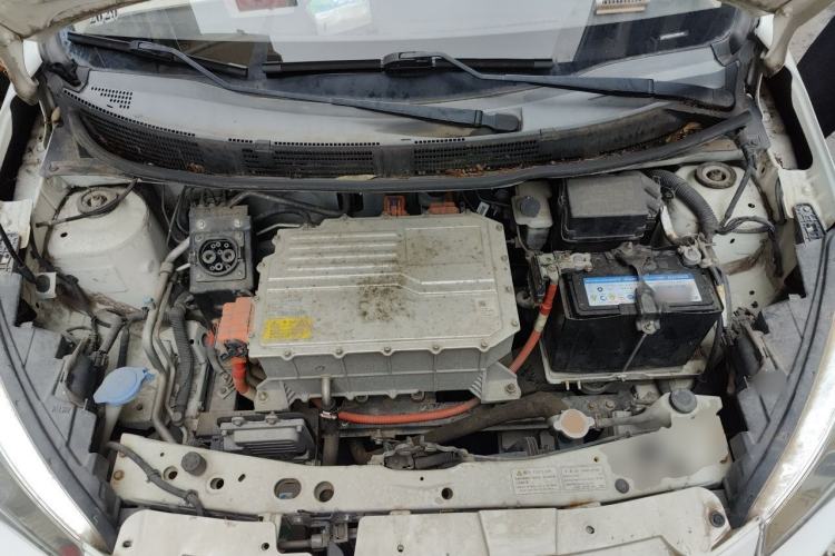 Used Dongfeng Junfeng ER30 2018 Base Model Engine Bay