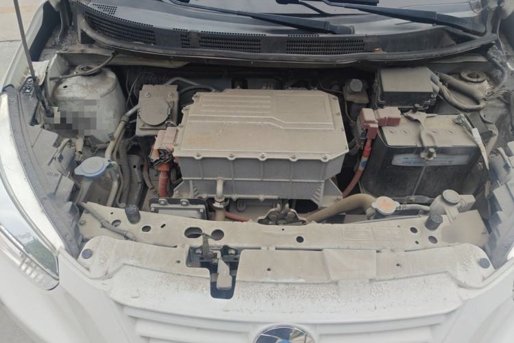 Used Dongfeng Junfeng ER30 2018 Base Model Engine Bay