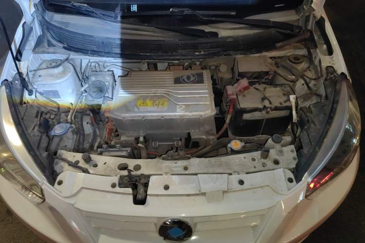 Used Dongfeng Junfeng ER30 2018 Base Model Engine Bay