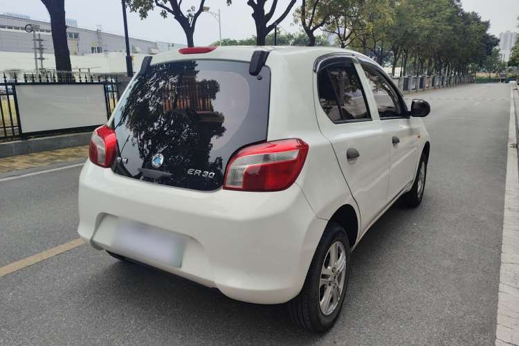 Used Dongfeng Junfeng ER30 2018 Base Model Exterior 3