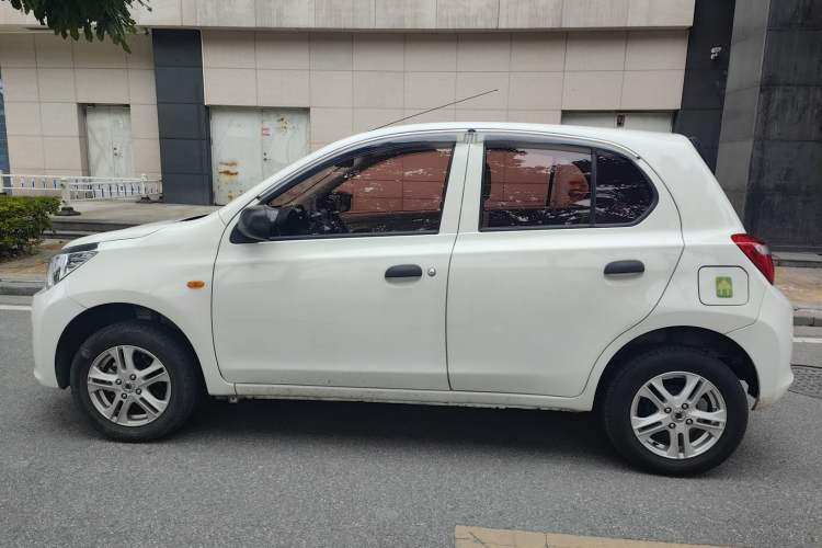 Used Dongfeng Junfeng ER30 2018 Base Model Exterior 5