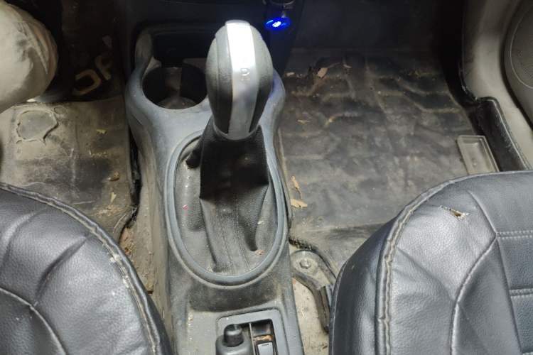 Used Dongfeng Junfeng ER30 2018 Base Model Gear Lever
