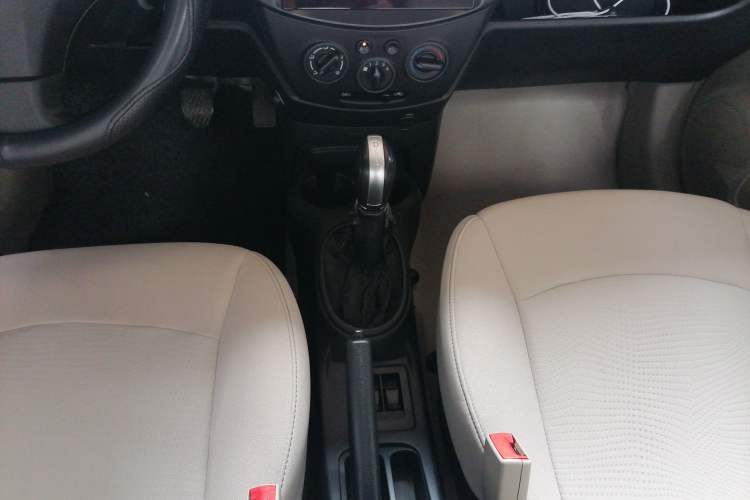 Used Dongfeng Junfeng ER30 2018 Base Model Gear Lever